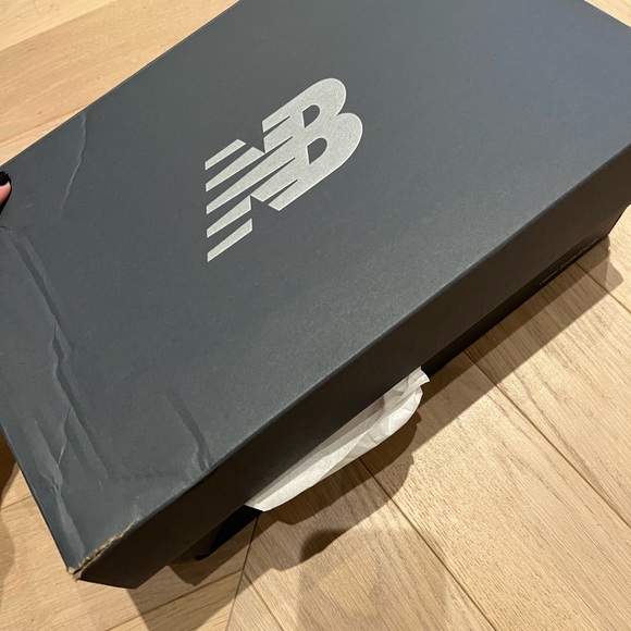 New balance 550 white and grey size 11 - Picture 4 of 5